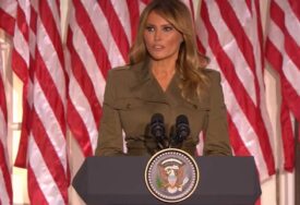 (FOTO) "Baron neprekidno mora da bude pod nadzorom" Melanija na mukama zbog odnosa sa sinom jedincem