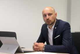 "ONI SU RELIKT PROŠLOSTI" Petković o informacijama da bi Evrpska komisija mogla da vrati strance u pravosuđe BiH
