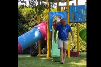 VRATIO SE U DJETINJSTVO Milorad Dodik uživa sa unucima, ovako provodi nedjeljno popodne (VIDEO)