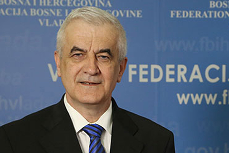 Oko 20 dana bio u bolnici: Preminuo ministar zdravlja FBiH Vjekoslav Mandić