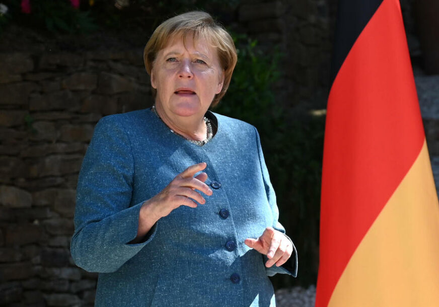 DONIJELA BI PONOVO ISTU ODLUKU Merkelova branila imigracionu politiku otvorenih granica
