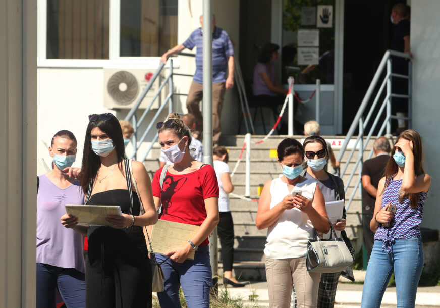 PREMINUO STARIJI PRIJEDORČANIN Korona virusom zaraženo 49 osoba u Srpskoj u protekla tri dana