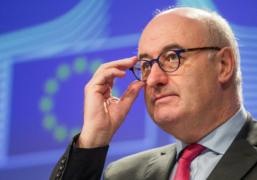 PREKRŠIO MJERE PREVENCIJE Evropski komesar za trgovinu podnosi ostavku