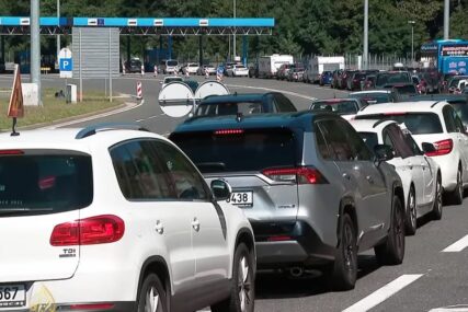 Vozači, naoružajte se strpljenjem: Na većini graničnih prelaza duge kolone vozila