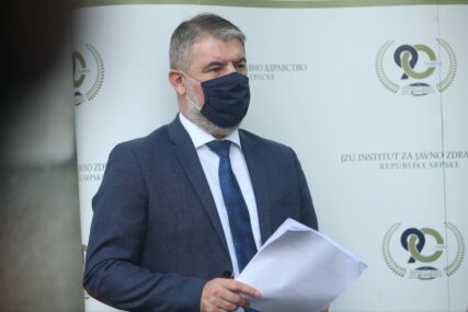 "MASKA ŠTITI OD SVIH RESPIRATORNIH INFEKCIJA" Šeranić najavio plan vakcinacija u Srpskoj