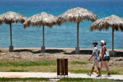 VRATILI STROGE MJERE Naređeno zatvaranje restorana, plaža, suspendovan javni prevoz