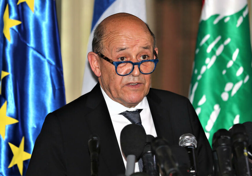 DRŽAVNI VRH PODNIO OSTAVKU Francuska traži hitno formiranje vlasti u Libanu