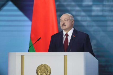 UVJEREN DA ZAPAD FINANSIRA ULIČNE SKUPOVE Lukašenko poručio zapadu da se bave svojim poslovima