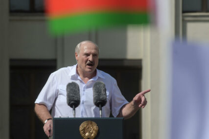 "NEĆE BITI NOVIH IZBORA" Lukašenko spreman da dijeli vlast, ali ne POD PRITISKOM