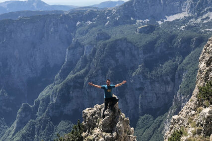 Profesor koji je napravio pravi podvig: Marin se popeo na 78 vrhova u BiH (FOTO)