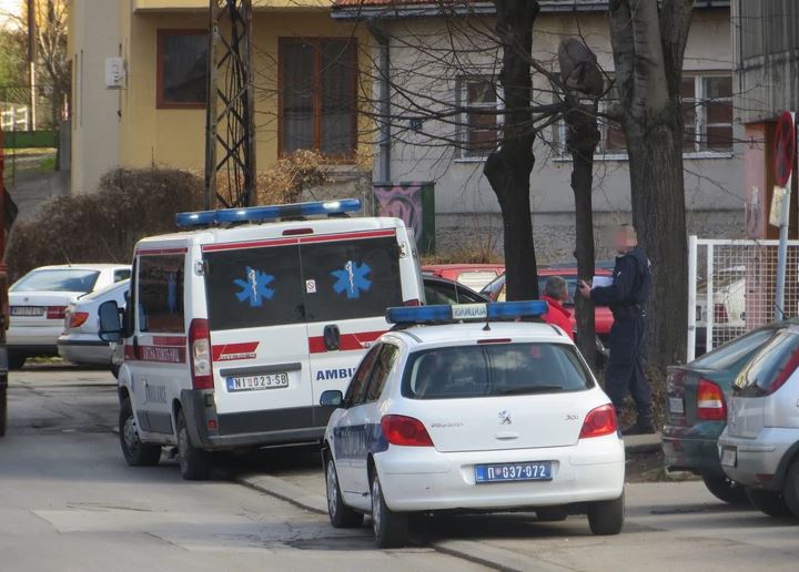 U saobraćajnoj nesreći u Voždovcu POVRIJEĐEN DJEČAK, odmah prevezen u bolnicu