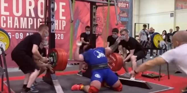 DIZAČU TEGOVA PUKLA OBA KOLJENA Rus pokušao da podigne 400 kilograma, a onda se čulo strahovito KIDANJE (VIDEO)