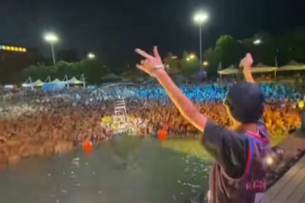 “OVO JE STRATEŠKA POBJEDA GRADA” Masovna žurka u Vuhanu izazvala negodovanje širom svijeta (VIDEO)