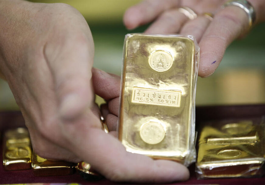 REKORDNA VRIJEDNOST Cijena zlata prešla 2.000 dolara za uncu