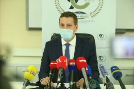 NEPOVOLJNA EPIDEMIOLOŠKA SITUACIJA U Srpskoj četvoro preminulih i još 77 zaraženih korona virusom