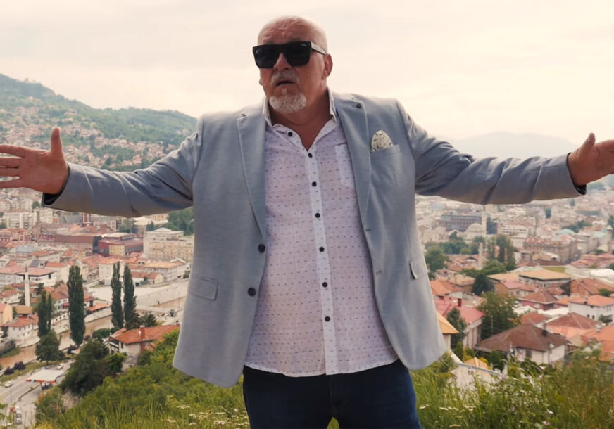 Legenda narodne muzike PONOVO SNIMA: Vratio se na estradu hitom „Sa Čaršije do Skadarlije“ (VIDEO)