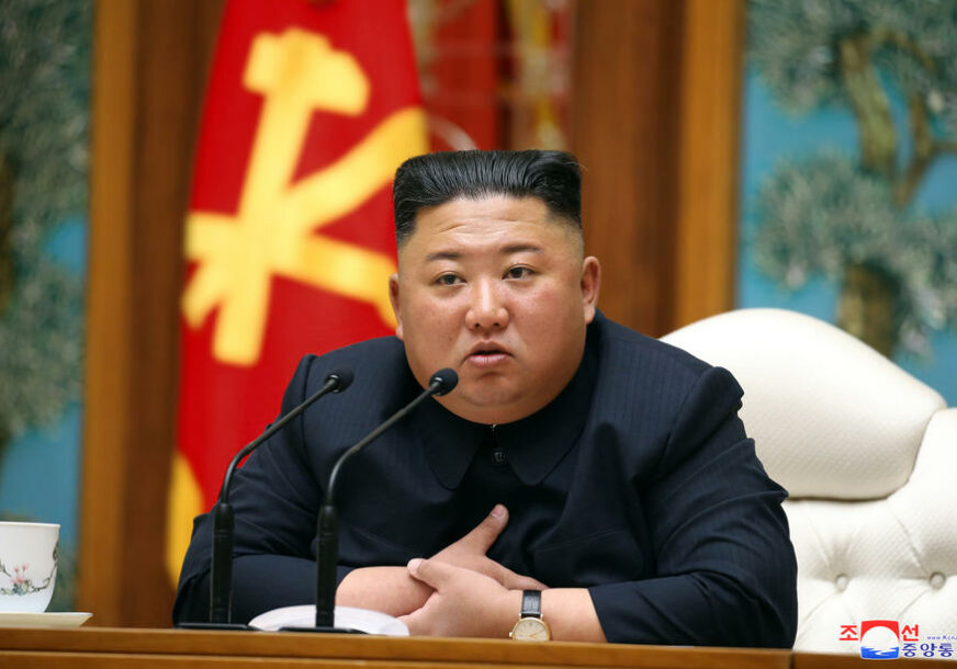 I TO SE DESILO Kim Džong-Un zaplakao na vojnoj paradi (VIDEO)