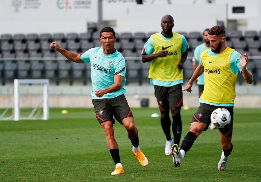 POČEO DA TRENIRA Ronaldo putuje sa Švedskom u Portugal