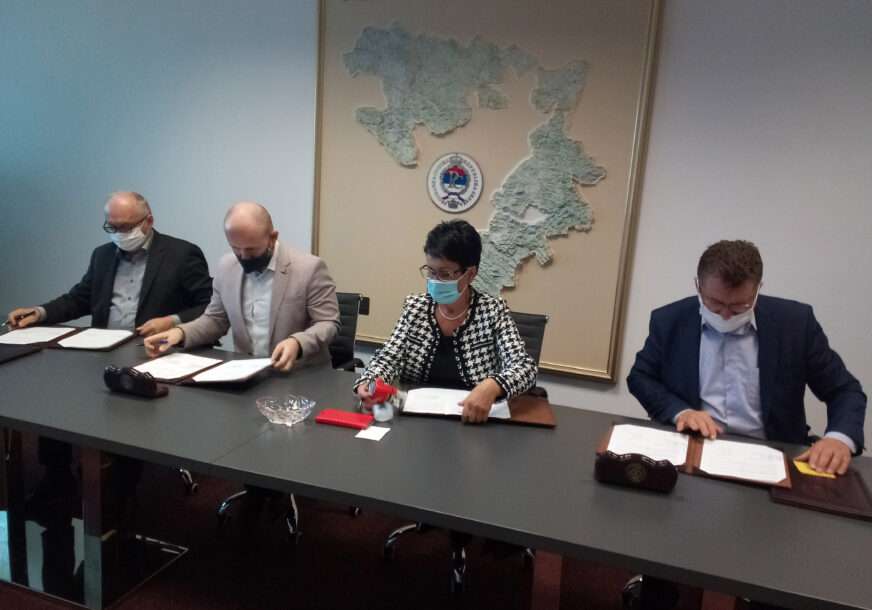 PODRŠKA LOKALNIM ZAJEDNICAMA Aćić: Za sufinansiranje projekata u tri opštine izdvojeno 47.500 KM