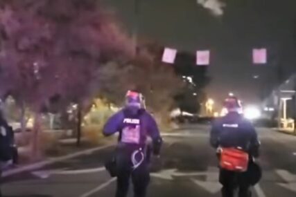 NOVO NASILJE U AMERICI U pucnjavi ranjena dva policajca usred MASOVNIH PROTESTA (VIDEO)