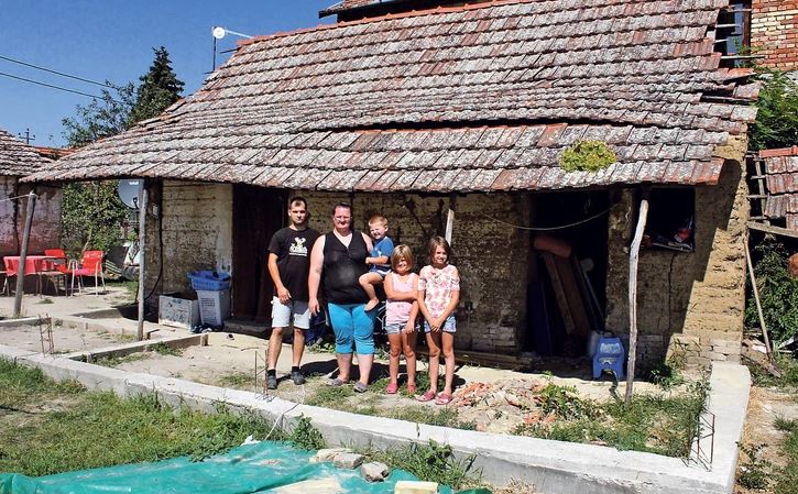 "NIKADA NISAM SLAVILA ROĐENDAN" Potresna ispovijest djevojčice Nataše koja živi u kući bez osnovnih uslova za život