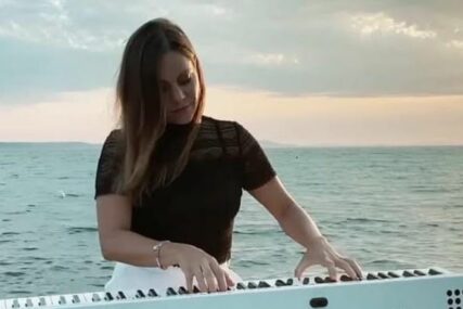 PRIČA O LJUDSKOJ SVIJESTI I URBANOM SLJEPILU Lana Škrgatić gost i autor na novoj pjesmi „Srčanog udara“ (VIDEO)