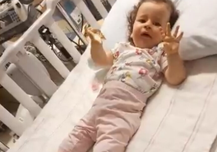 Najljepše vijesti stižu od male Sofije: Djevojčica koja je ujedinila sve, konačno može da stoji (VIDEO)