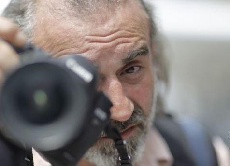 OPROŠTAJ OD KOLEGE Preminuo Srđan Sulejmanović, dugogodišnji foto- reporter agencije EPA
