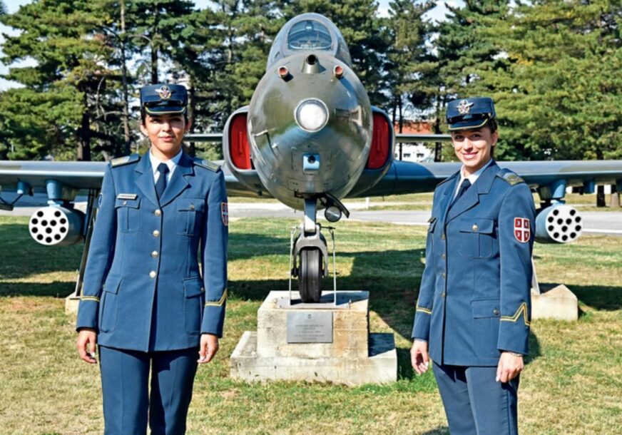 NAJLJEPŠE POJAČANJE VOJSKE SRBIJE Tijana i Lidija prve su ŽENE PILOTI poslije devet godina