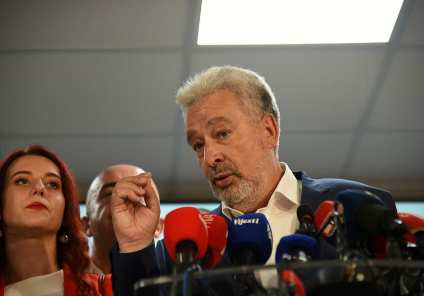 "BRANIĆEMO DŽAMIJE, KAO I NAŠE CRKVE" Krivokapić poručio da opozicija ne stoji iza incidenta u Pljevljima (FOTO)