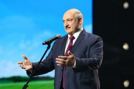 NOVI PREDSJEDNIČKI MANDAT Lukašenko položio zakletvu na iznenadnoj inauguraciji