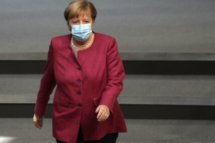 STIŽU PORUKE SVJETSKIH ZVANIČNIKA Merkelova poželjela Trampu brz oporavak