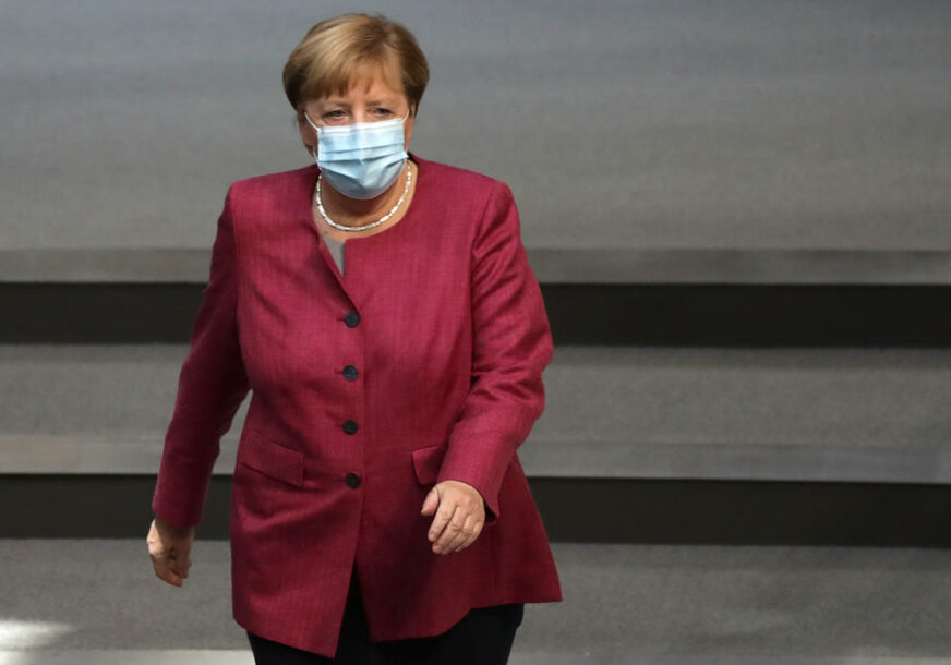 KONTAKTE I PUTOVANJA SVESTI NA MINIMUM Angela Merkel zabrinuta zbog velikog broja zaraženih