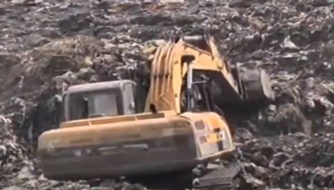 SVE MANJE NADE ZA SPAS DJEVOJČICE Ostala zatrpana ispod smeća na deponiji, gdje je radila (VIDEO)