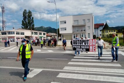 PROTEST ZBOG AUTOPUTA BANJALUKA-PRIJEDOR Mještani Kozarca ne žele da prodaju imanja