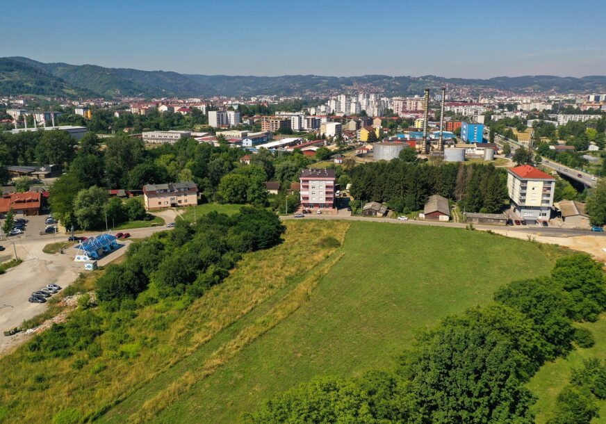 BAGERI STIŽU, ALI SA ZAKAŠNJENJEM Najavljena izgradnja nove škole bori se s poteškoćama