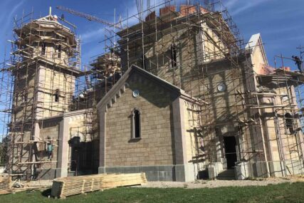 KAMEN IZ AFRIKE ZA SRPSKU SVETINJU Kako teče obnova manastira Miloševac u Prijedoru