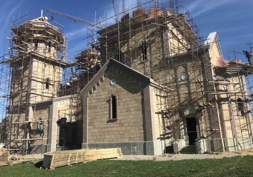 KAMEN IZ AFRIKE ZA SRPSKU SVETINJU Kako teče obnova manastira Miloševac u Prijedoru