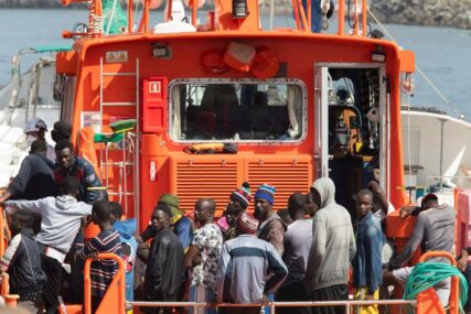 TALAS MIGRANTSKE KRIZE Skoro 300 migranata stiglo na Kanarska ostrva u jednom danu