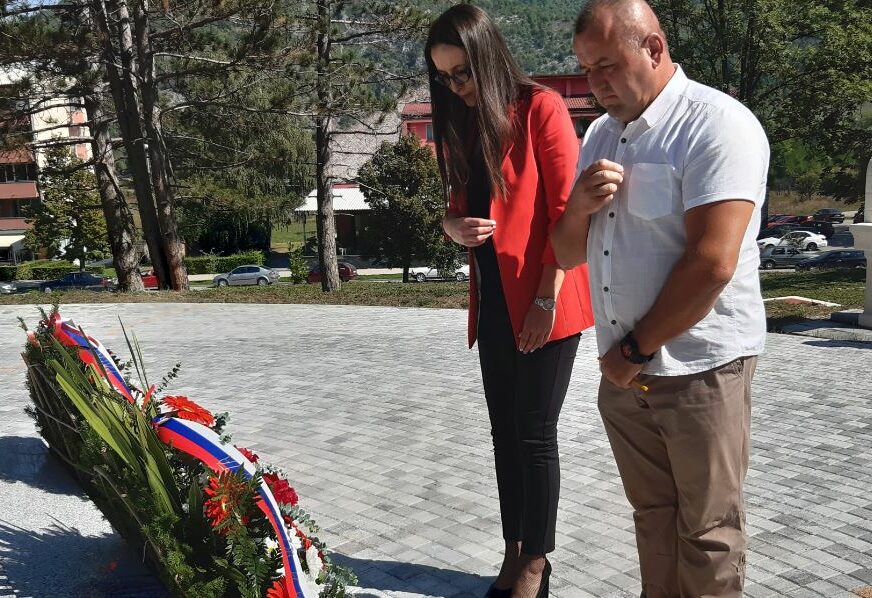 "DA SE NIKADA NE ZABORAVI I NE PONOVI" Obilježeno 25 godina od progona Srba iz Drvara