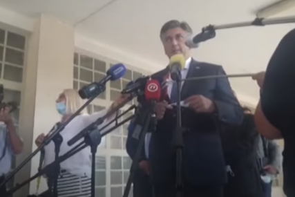 NEOBIČNA NEZGODA Plenković novinarki izbio telefon iz ruke (VIDEO)