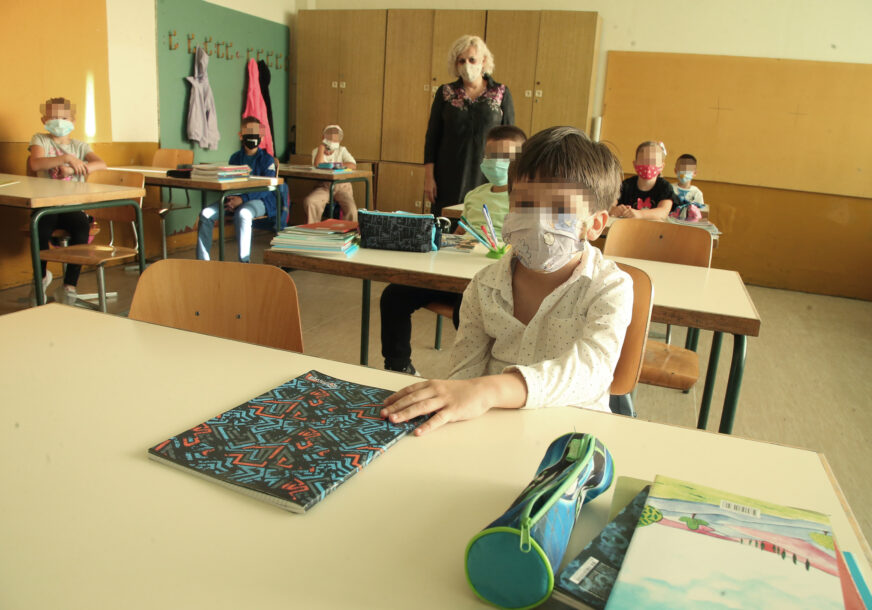 "Ako se antivakseri pojave ispred škole, zvaćemo policiju" Hrvatska razmatra ukidanje maski kod učenika