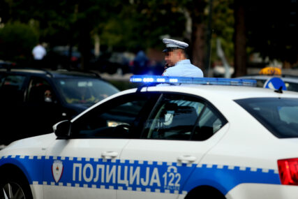 Vozač za kazne duguje 3.800 KM: Policija oduzela "BMW"