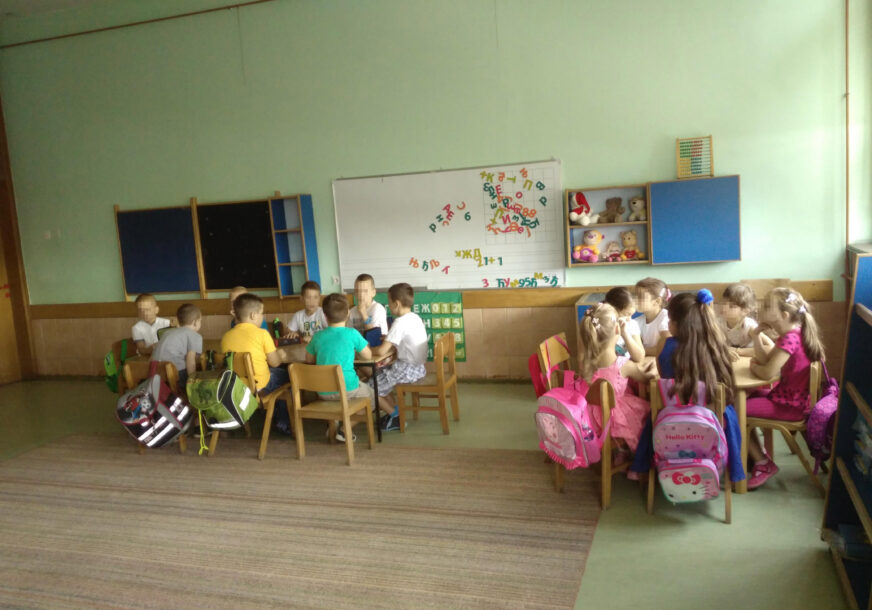 Objavljeno šta je potrebno od dokumentacije: U Istočnom Sarajevu u toku evidentiranje djece za upis u prvi razred