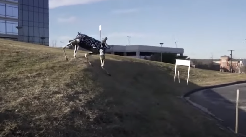BUDUĆNOST JE STIGLA Američki vojnici vježbali sa robotskim psima (VIDEO)