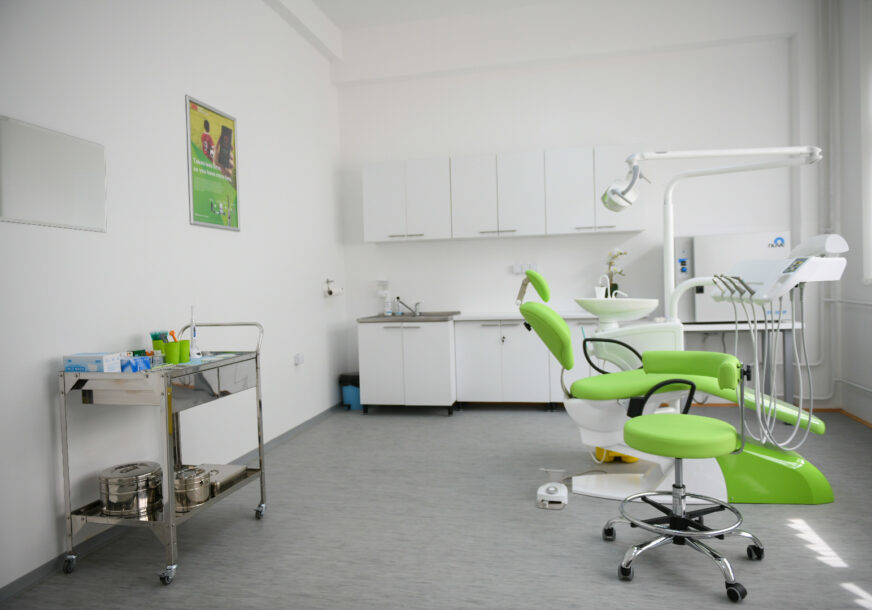 Reorganizacija zbog loše epidemiološke situacije: Rad stomatoloških ambulanti se nastavlja u pet osnovnih škola