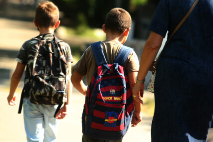 Roditelji osnovaca na muci: Žele produženi boravak u školi i tokom raspusta