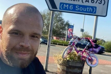 TATA HEROJ Na kćerkinom roze biciklu prešao skoro 400 kilometara da bi sakupio novac u dobrotvorne svrhe