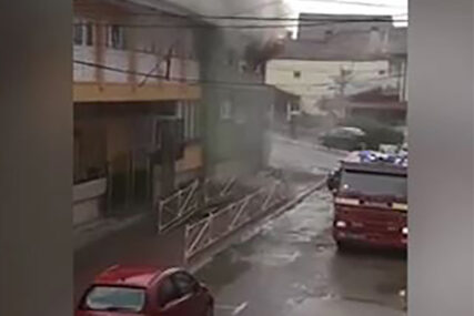 POŽAR U VRTIĆU Evakuisano 150 djece, dim kulja NA SVE STRANE (VIDEO)