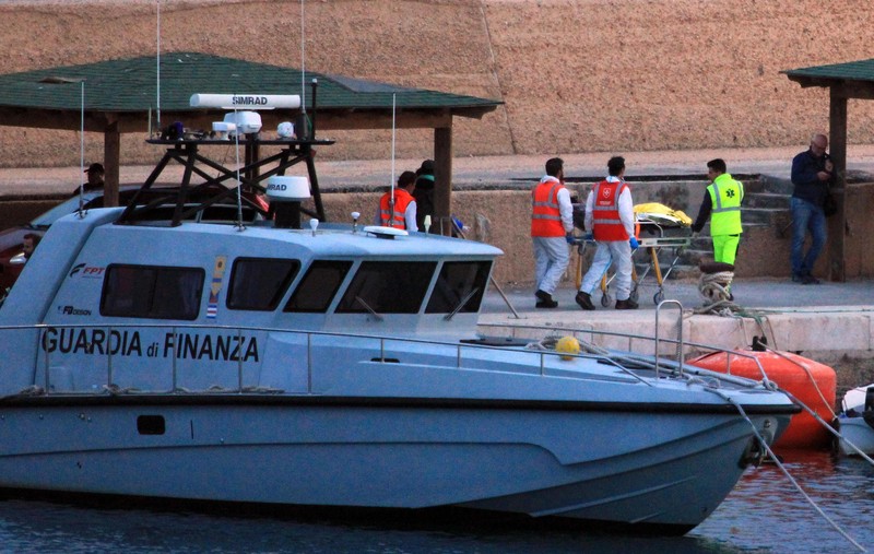 BEBA NIJE MOGLA ČEKATI Migrantkinja pozitivna na koronu porodila se u helikopteru